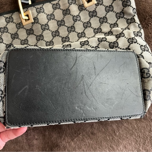 GUCCI GG CANVAS SMALL TOTE - Picture 11 of 15